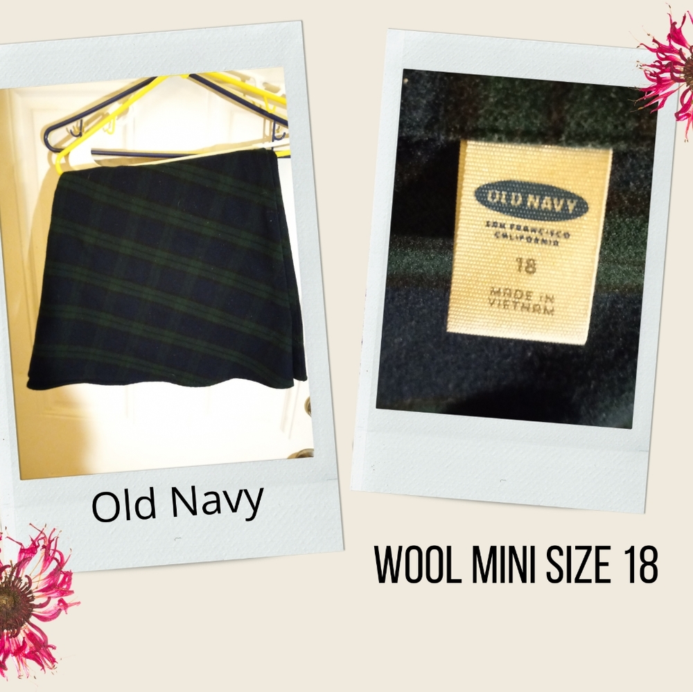 Old Navy navy plaid wool mini skirt